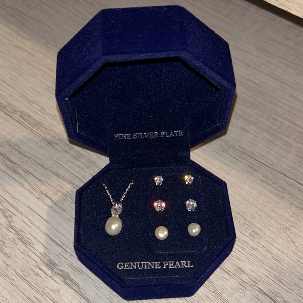 Genuine Pearl Silver Jewelry Set